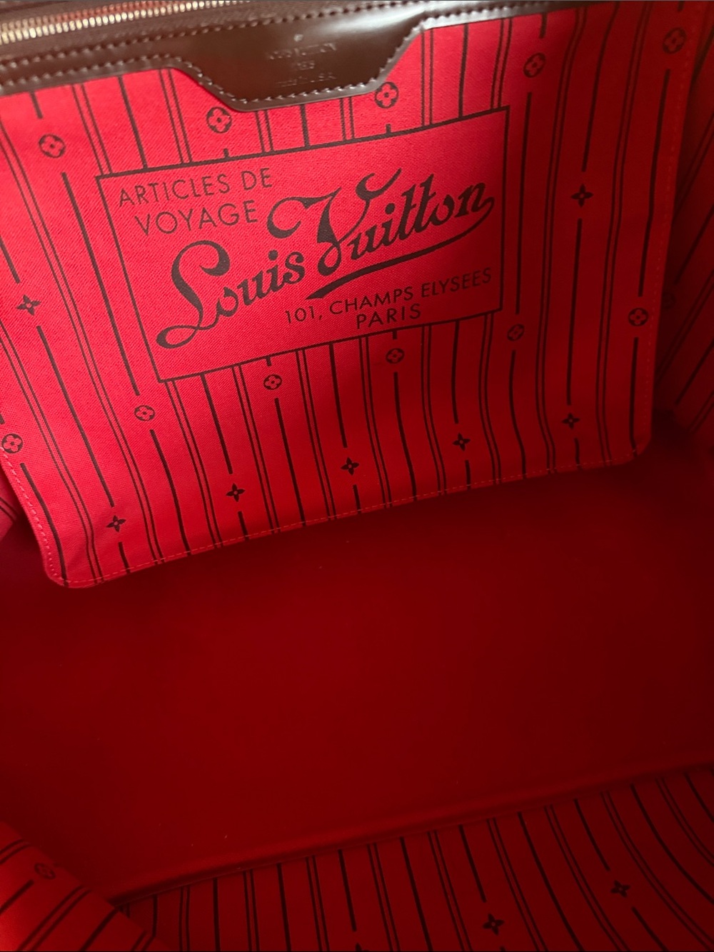Louis Vuitton Brown Checkered Tote with Red Interior - Picture 4 of 10